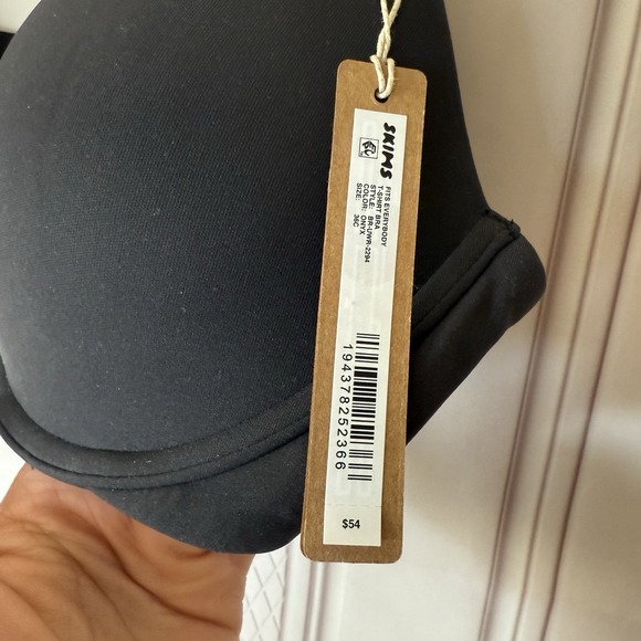 NWT SKIMS Fits Everybody T-Shirt Demi Bra Onyx Black Size 36C $54 - Picture 3 of 12